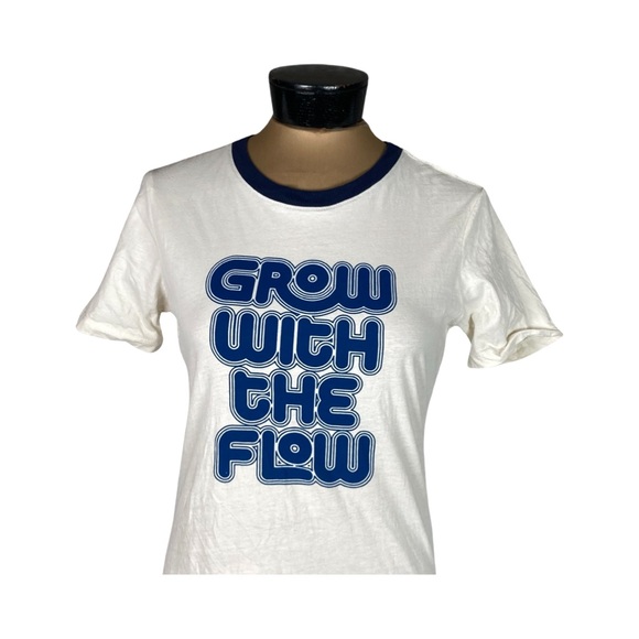 The Bee & The Fox Womens Short Sleeve Crew Neck Tee Size M Grow With The Flow - Picture 3 of 12